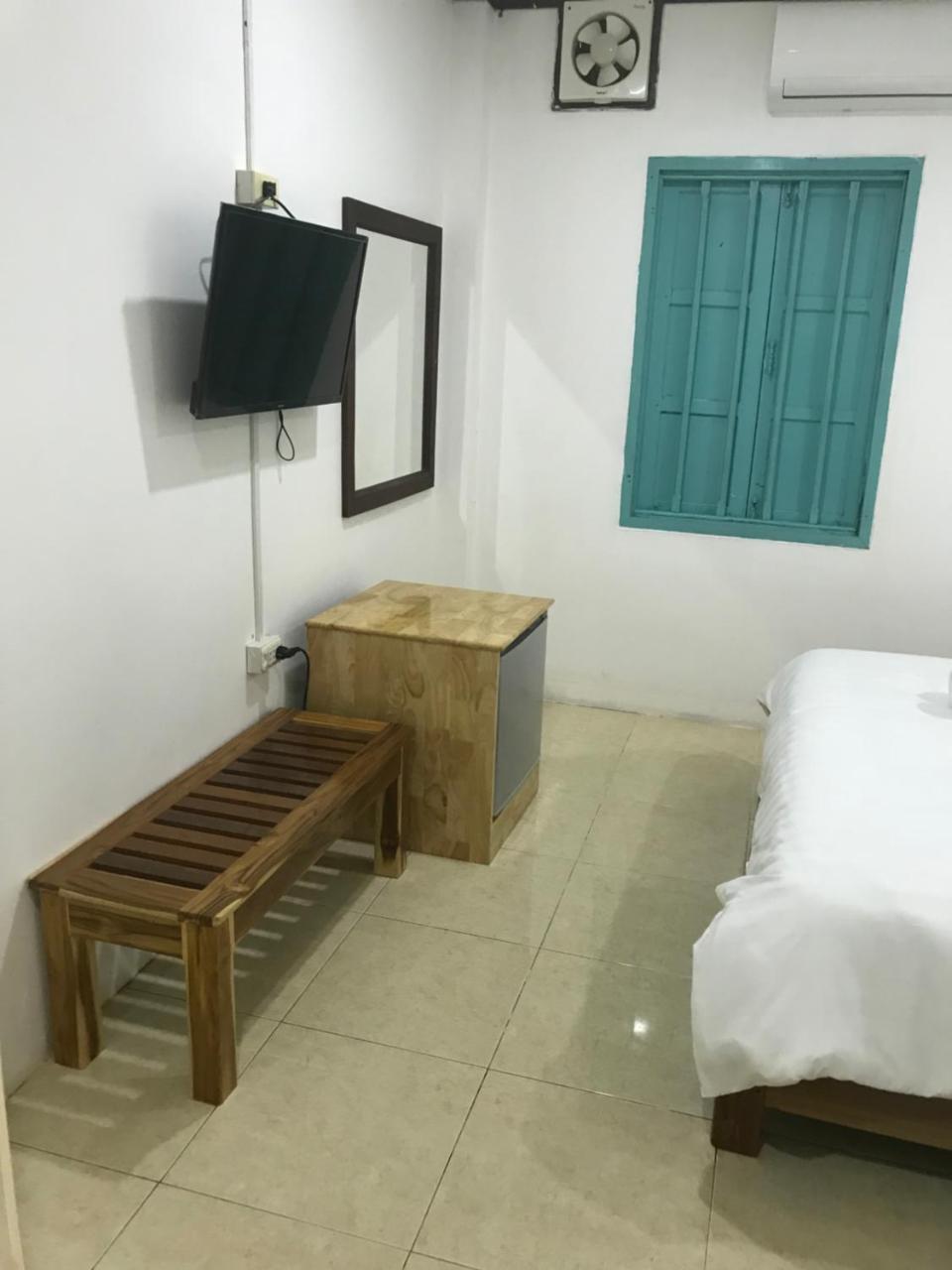 Little Freedom Friendlys Place Luang Prabang Exterior photo